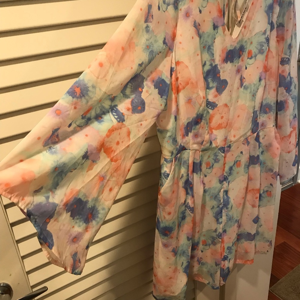 Watercolor pattern romper - Picture 3 of 7